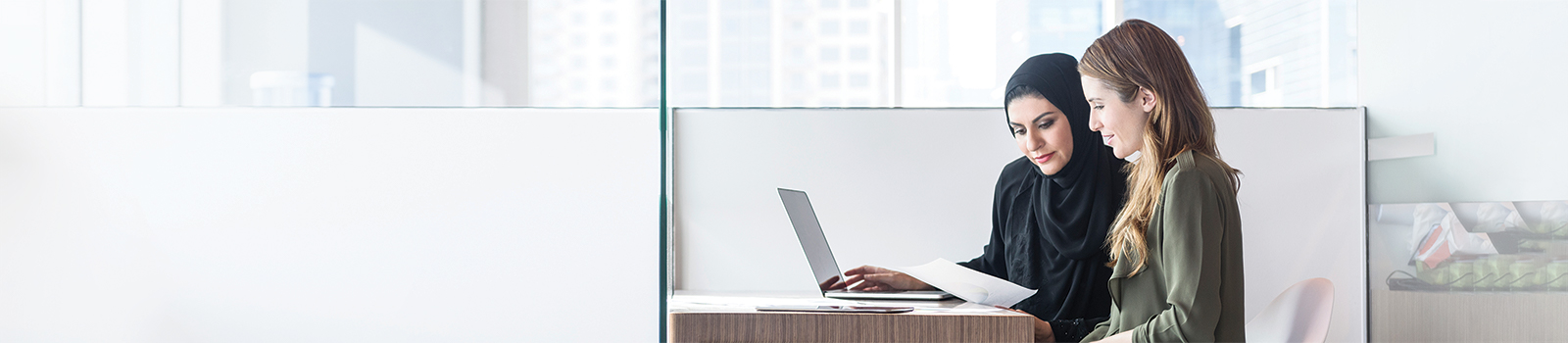Ae ar customer service landing page masthead xpx