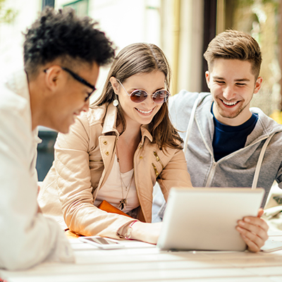 ادفع للأصدقاء. حتى الذين لا يملكون Google Pay.