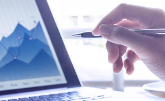 Professional looking at screen depicting liquidity management