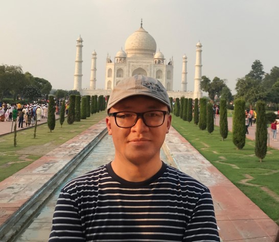 Jack in front of Taj Mahal