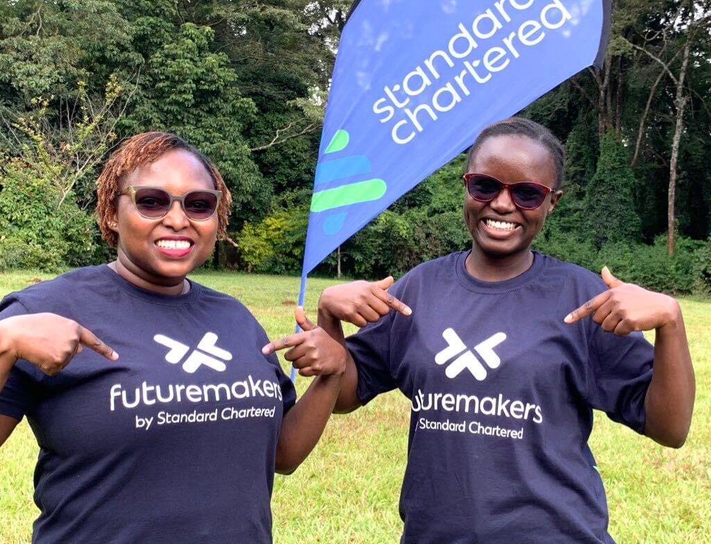 Two women in Futuremakers t-shirts