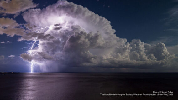 Lighting through a cloud – Photo copyright Serge Zaka.