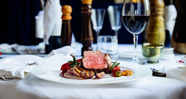year-round hotel & dining offers