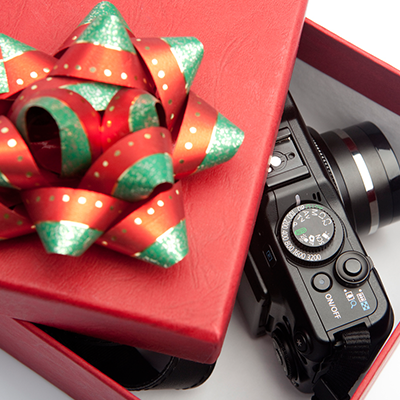 Giving a DSLR camera purchased on easy EMI as a gift