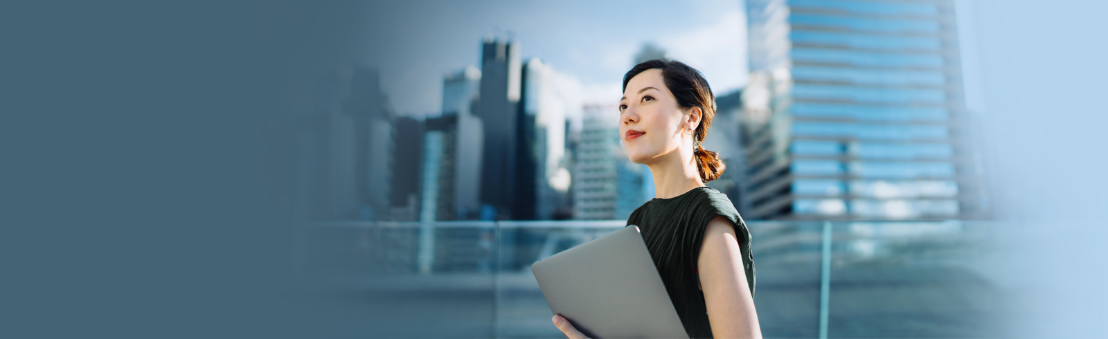 官網master banner 女生圖 x